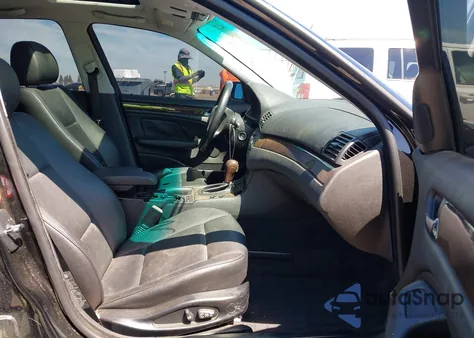 2002 BMW 325I z USA, uszkodzony, nr VIN WBAEV33452KL77466